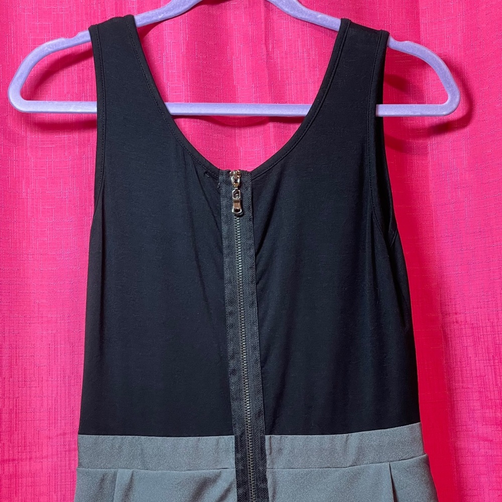 FOREVER 21 BLACK & GRAY RUFFLE DRESS SIZE M - Picture 8 of 10